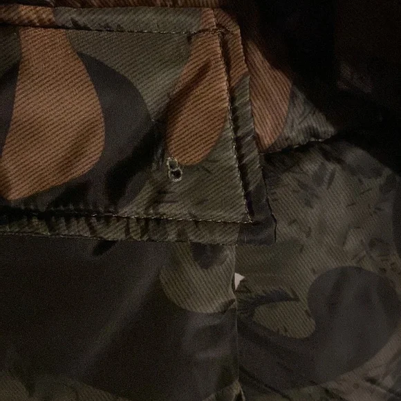 Army and floral print puffer jacket - Picture 9 of 14